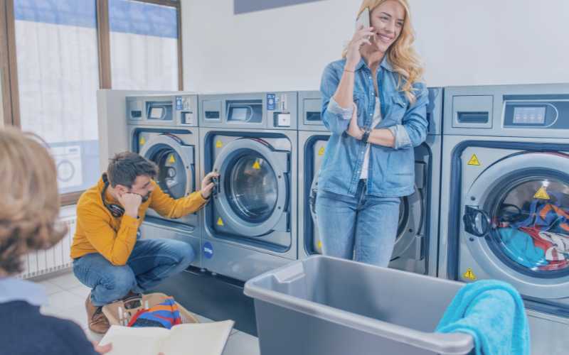 Laundromat Franchise (Community-Focused Laundromats) | FranchiseCoach